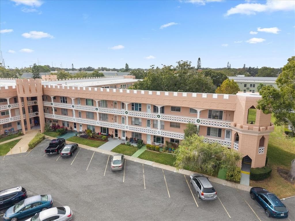 2457 ECUADORIAN WAY UNIT 27 CLEARWATER, FL 33763