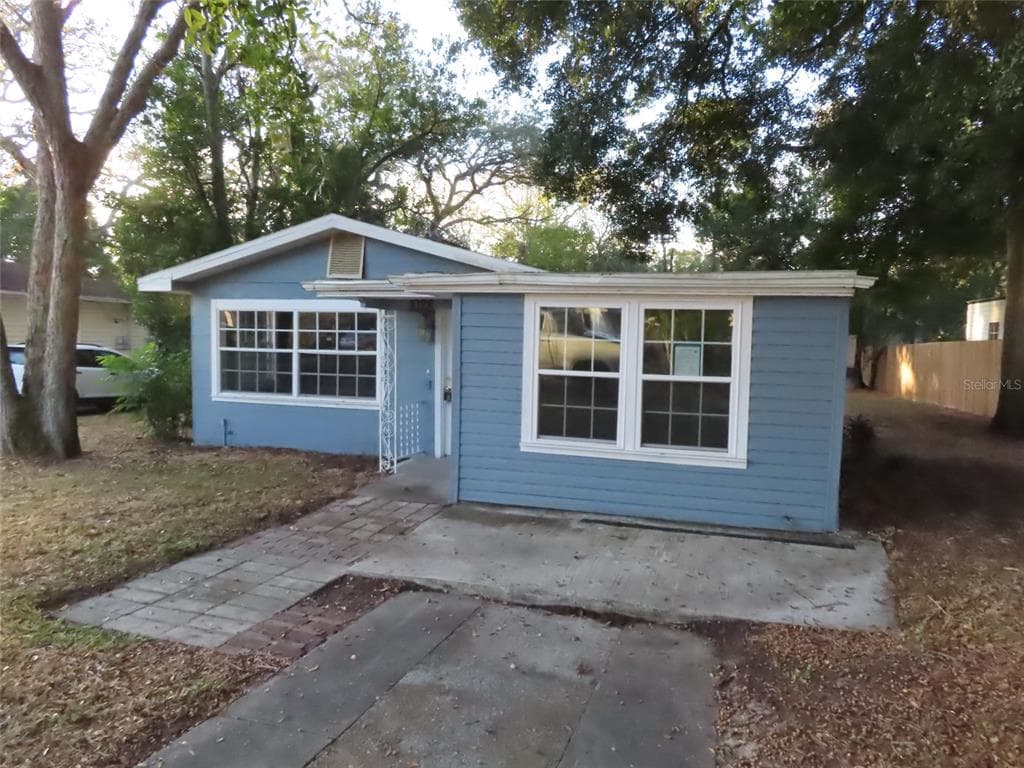 1028 W MARJORIE STREET LAKELAND, FL 33815