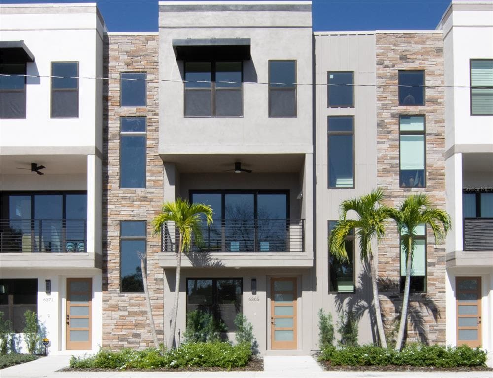 6365 1ST AVENUE S ST PETERSBURG, FL 33707