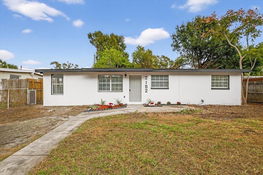 2152 BARCELONA DRIVE CLEARWATER, FL 33764