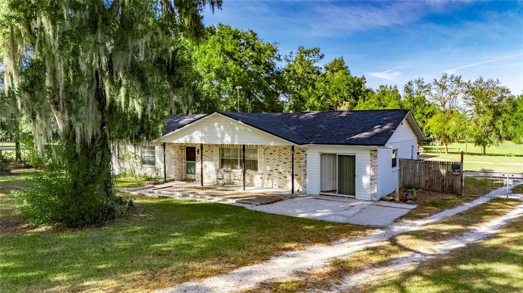 1748 E WHEELER ROAD SEFFNER, FL 33584