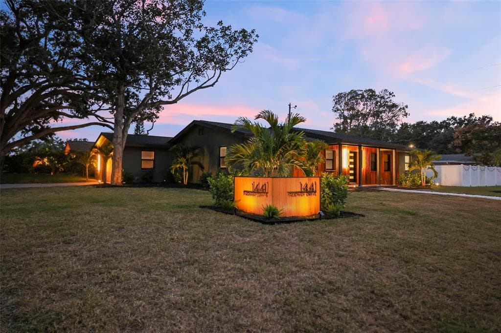 1441 FAIRWAY DRIVE DUNEDIN, FL 34698