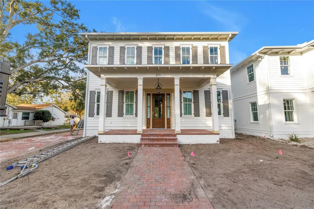 211 30TH AVENUE N ST PETERSBURG, FL 33704