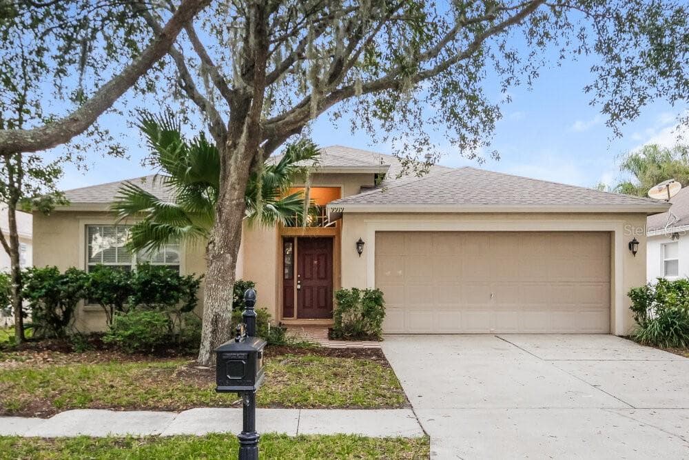 9919 STOCKBRIDGE DRIVE TAMPA, FL 33626