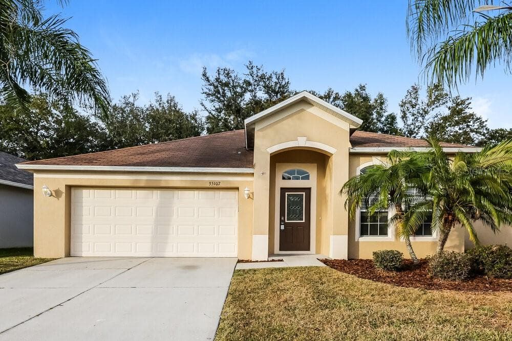 35107 MEADOW REACH DRIVE ZEPHYRHILLS, FL 33541