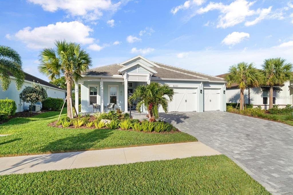 8281 GRANDE SHORES DRIVE SARASOTA, FL 34240