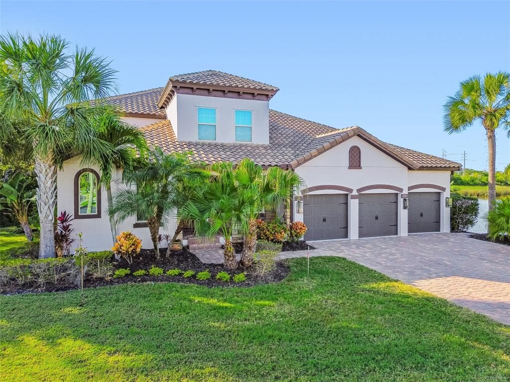 372 COCO PLUM COURT OLDSMAR, FL 34677