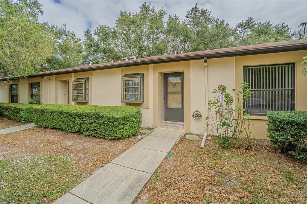 11511 113TH STREET UNIT 21C SEMINOLE, FL 33778