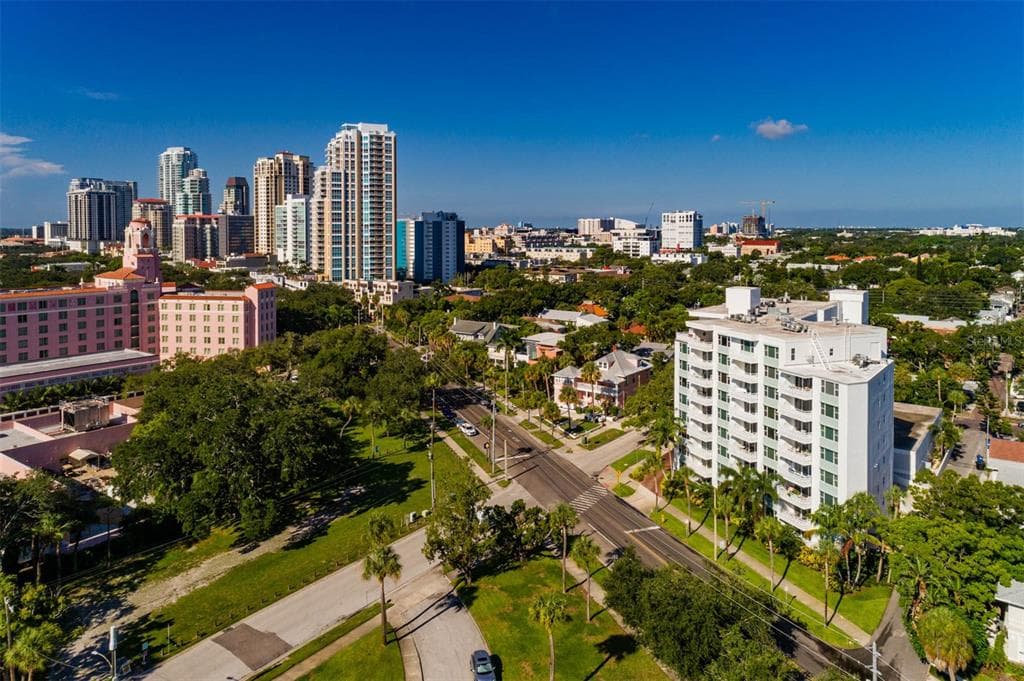 700 BEACH DRIVE NE UNIT 401 ST PETERSBURG, FL 33701