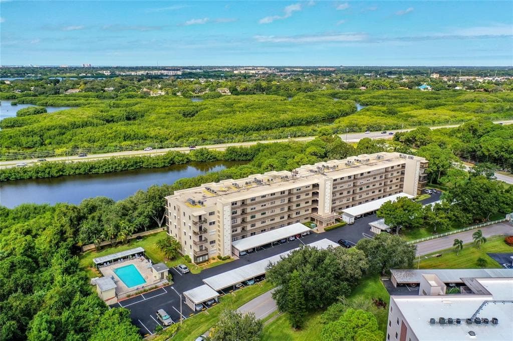 8198 TERRACE GARDEN DRIVE N UNIT 407 ST PETERSBURG, FL 33709