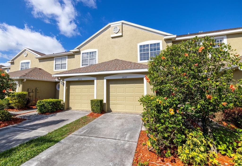 11231 KAPOK GRAND CIRCLE