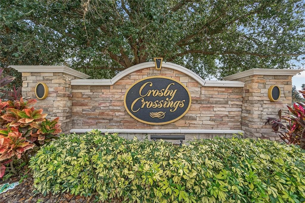 431 WESTCHESTER HILLS LANE VALRICO, FL 33594