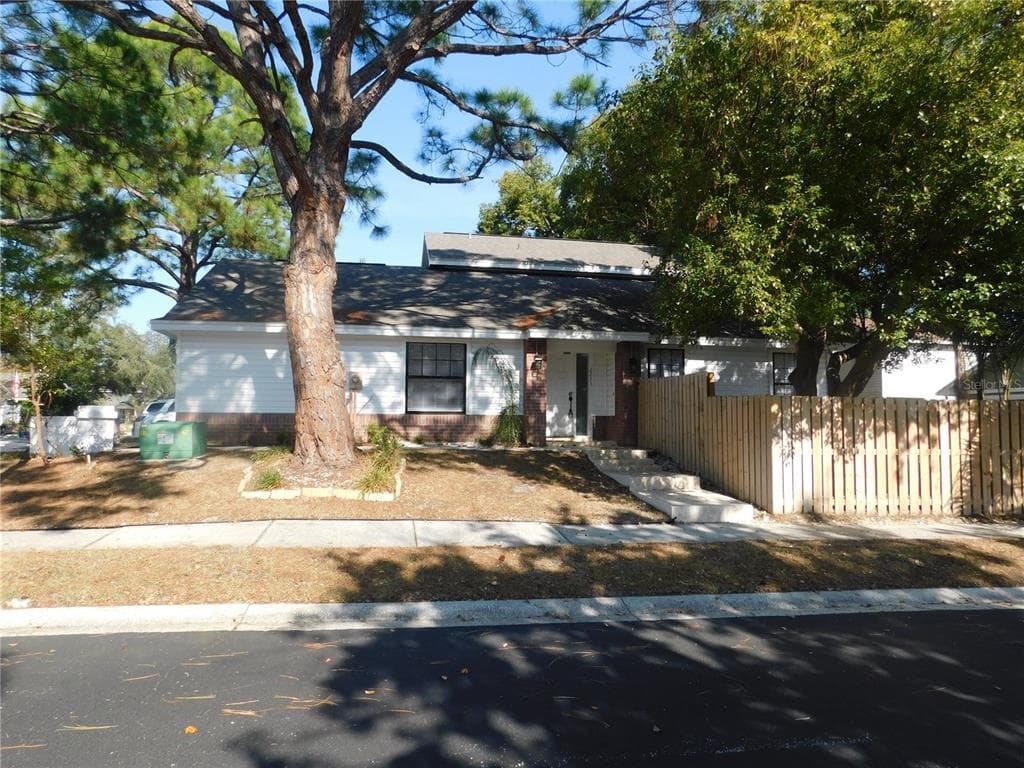2233 SPRINGWOOD CIRCLE W CLEARWATER, FL 33763