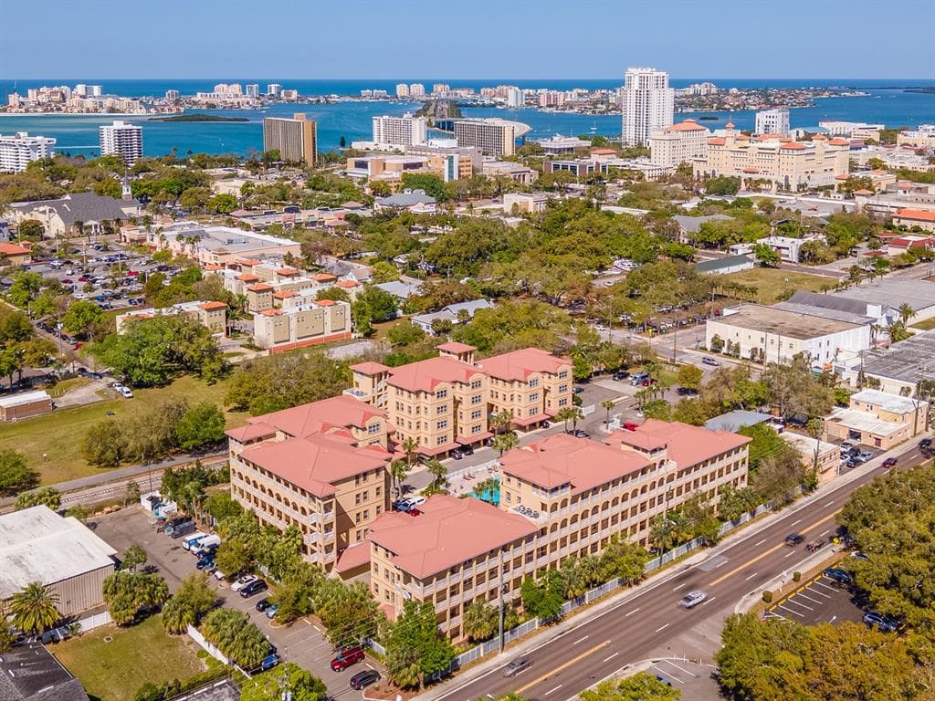 630 WELLS COURT UNIT 201 CLEARWATER, FL 33756