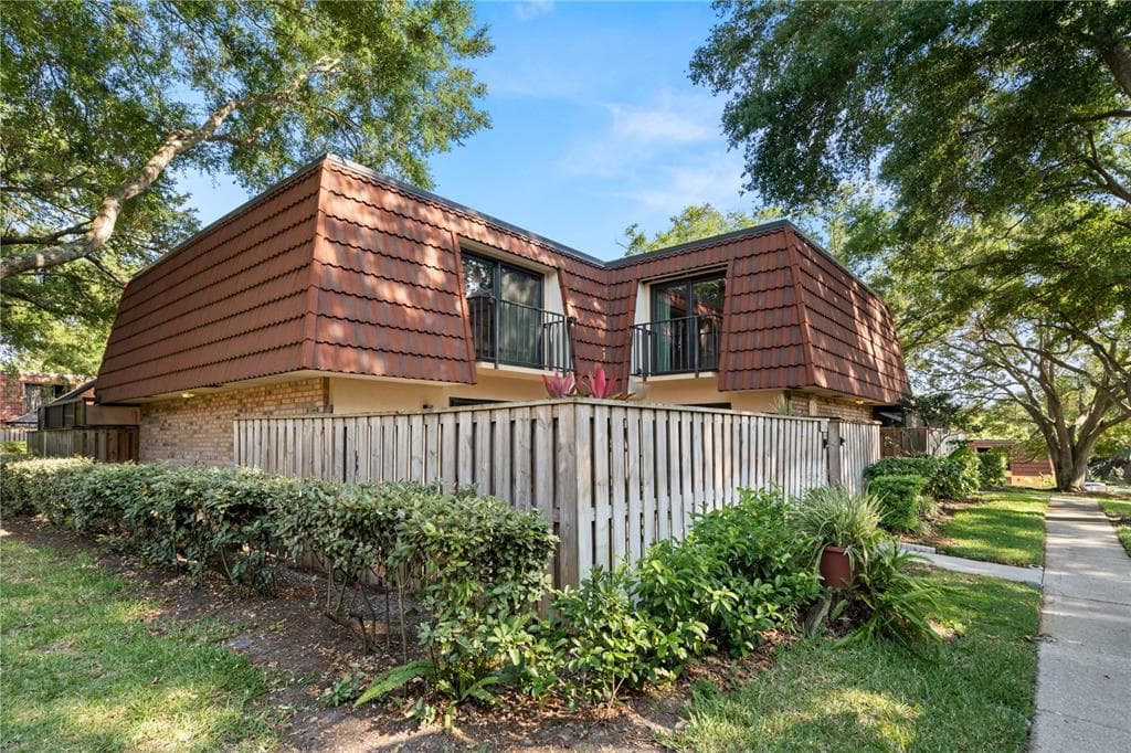 2705 5TH COURT PALM HARBOR, FL 34684