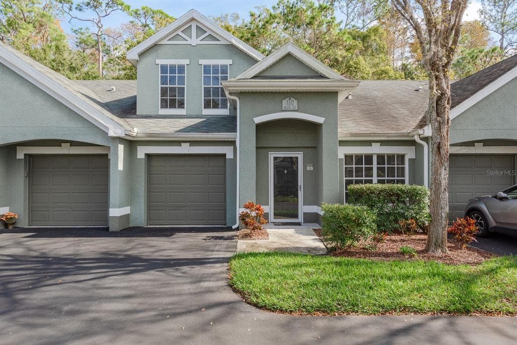 3521 KINGS ROAD UNIT 102 PALM HARBOR, FL 34685