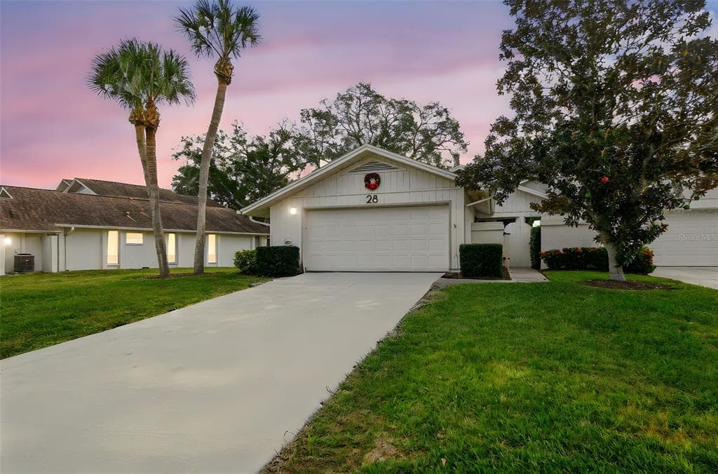474 LAKEVIEW DRIVE UNIT 28 PALM HARBOR, FL 34683