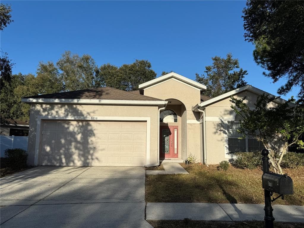 8210 WHISTLING PINE WAY TAMPA, FL 33647