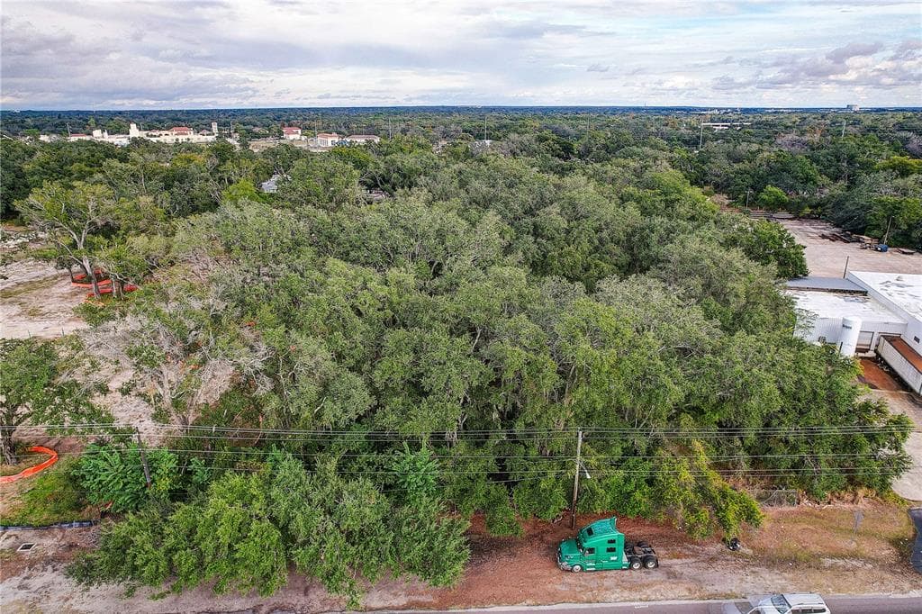 6905 & 6907 ROWLETT PARK DRIVE TAMPA, FL 33610