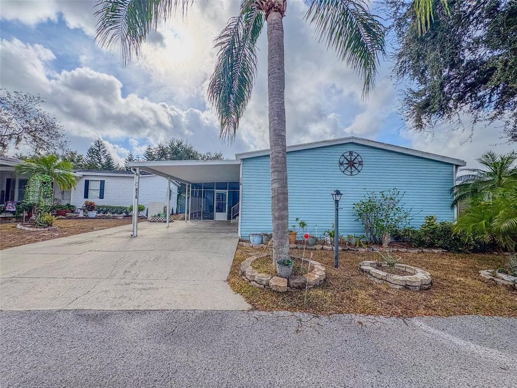 616 KLICKETY KLAK VALRICO, FL 33594