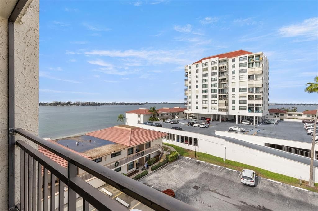 6279 SUN BOULEVARD UNIT 503 ST PETERSBURG, FL 33715