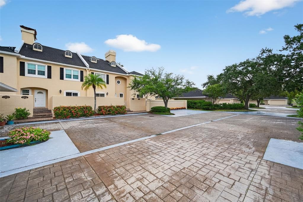 13734 MARSEILLES COURT CLEARWATER, FL 33762