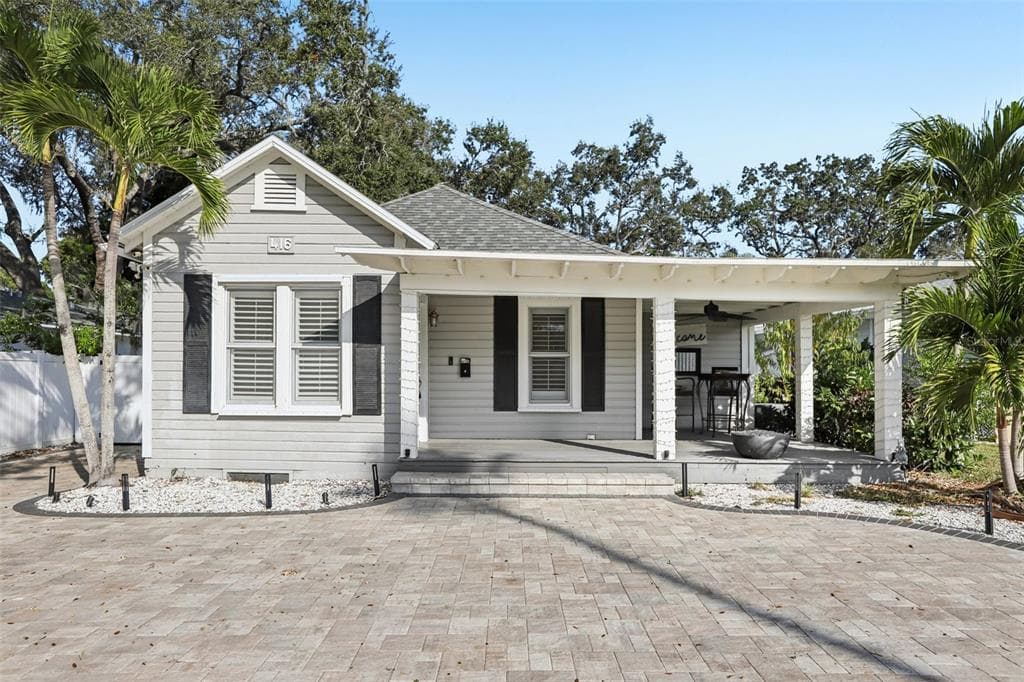 416 WILDWOOD WAY BELLEAIR, FL 33756
