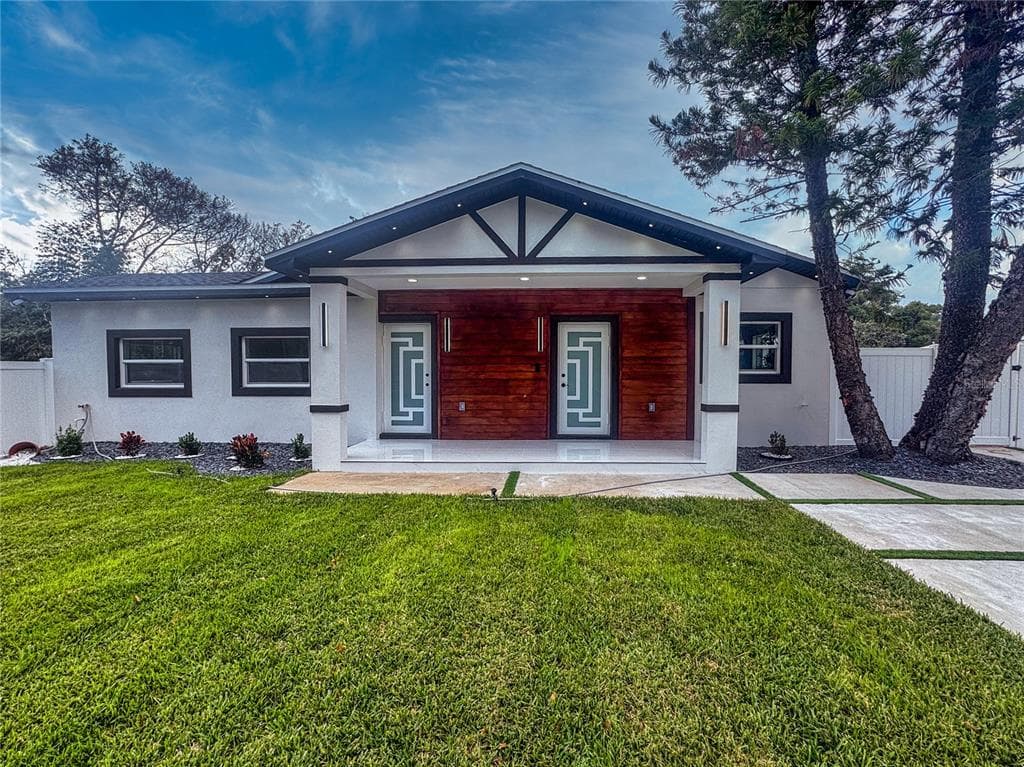 6402 N WOODLYNNE AVENUE TAMPA, FL 33614