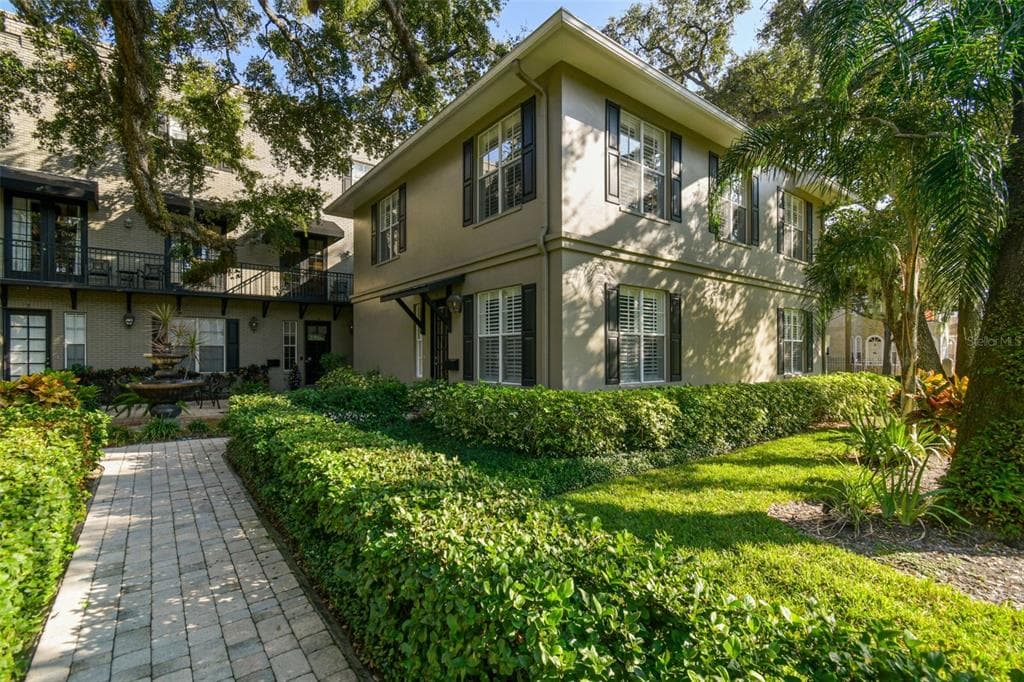 1008 S MOODY AVENUE UNIT 6 TAMPA, FL 33629