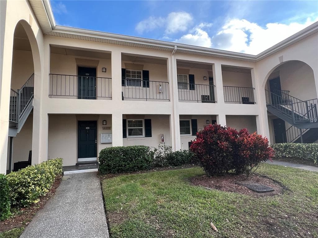 10355 CARROLLWOOD LANE UNIT 143 TAMPA, FL 33618