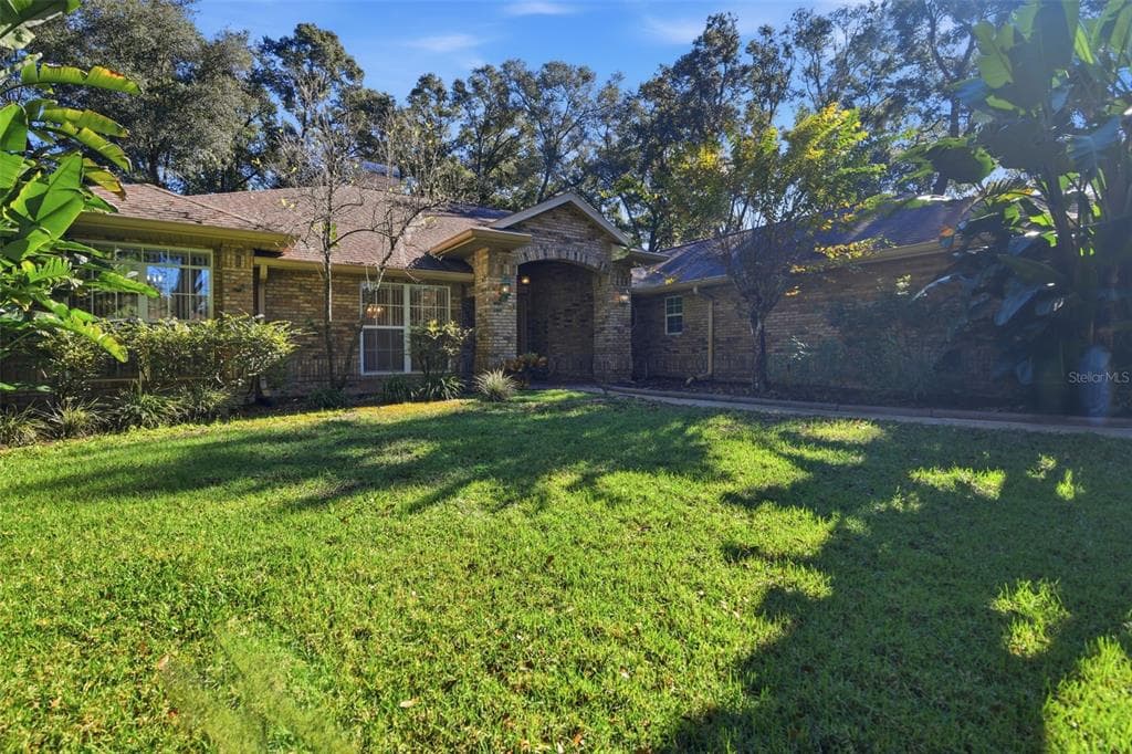 2409 S SPRING GARDEN AVENUE DELAND, FL 32720