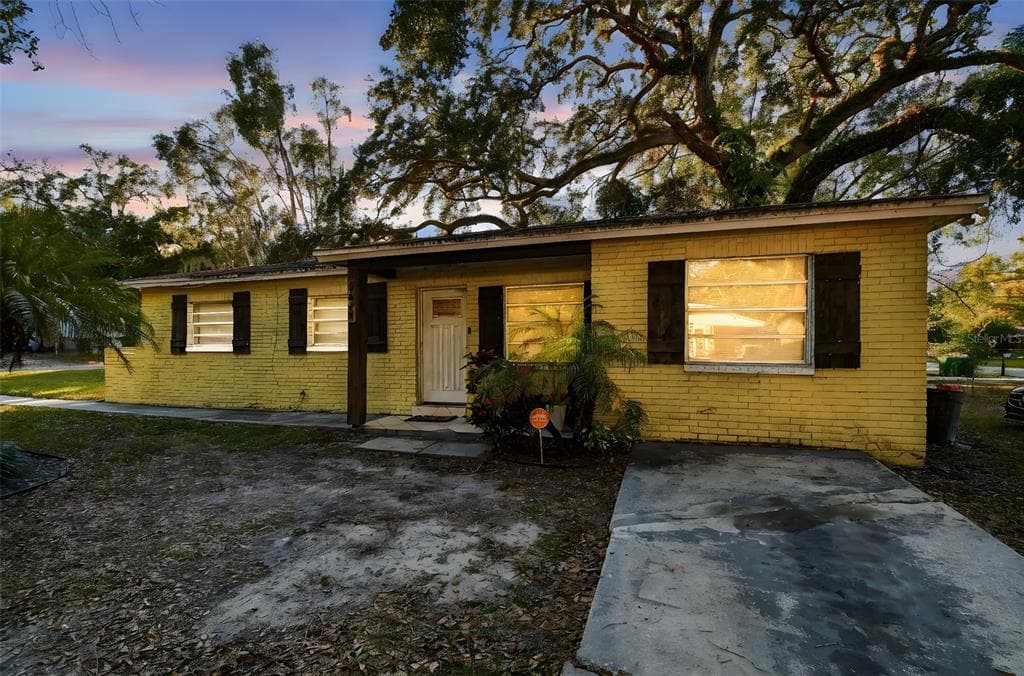 3624 E FERN STREET TAMPA, FL 33610