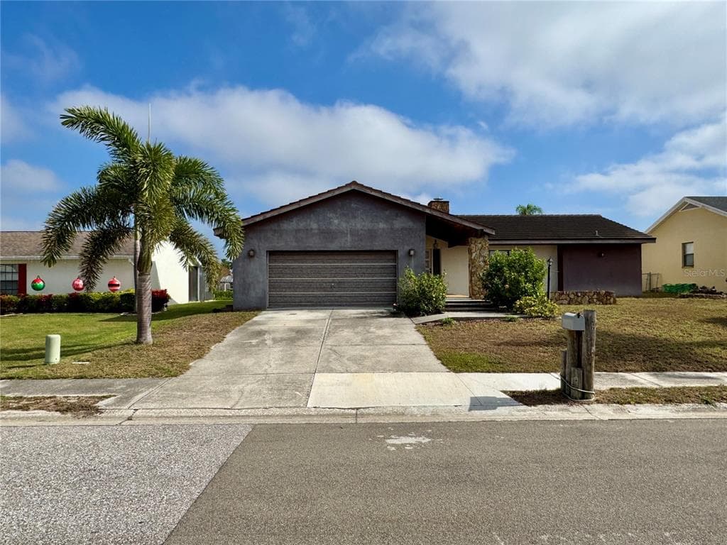 6515 KING PALM WAY APOLLO BEACH, FL 33572