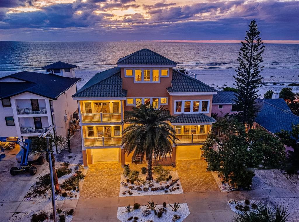 934 ELDORADO AVENUE CLEARWATER BEACH, FL 33767