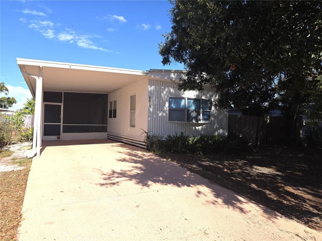 6525 TRALEE AVENUE NEW PORT RICHEY, FL 34653