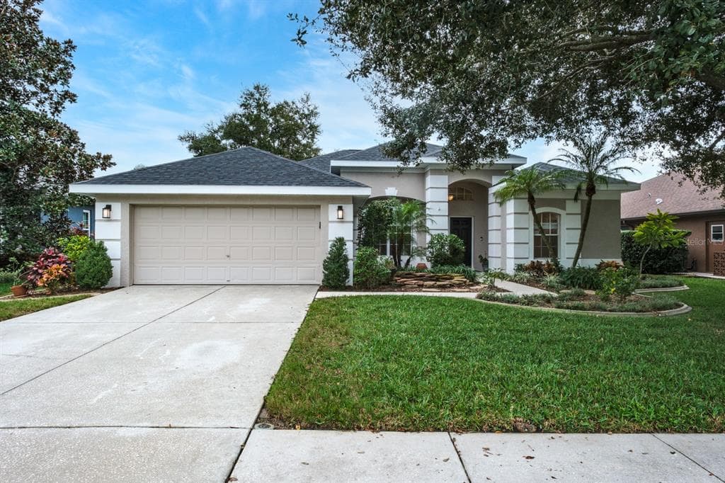 527 BRIDLE PATH WAY TARPON SPRINGS, FL 34688