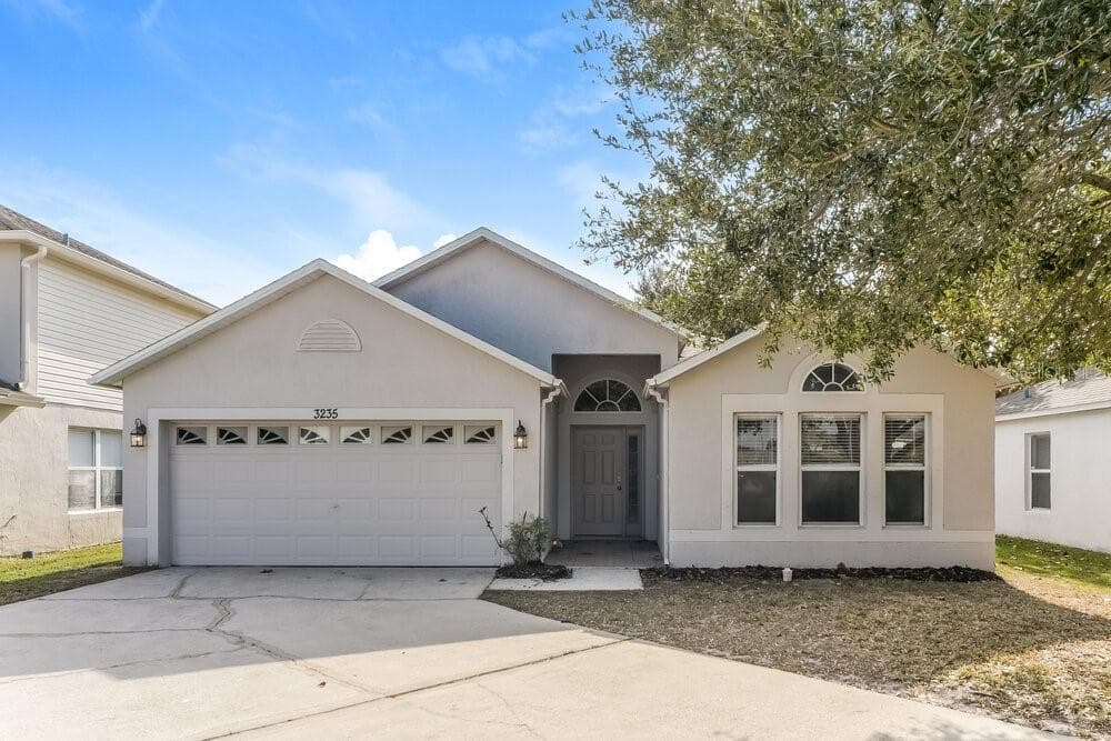 3235 HUNTERS CHASE LOOP KISSIMMEE, FL 34743