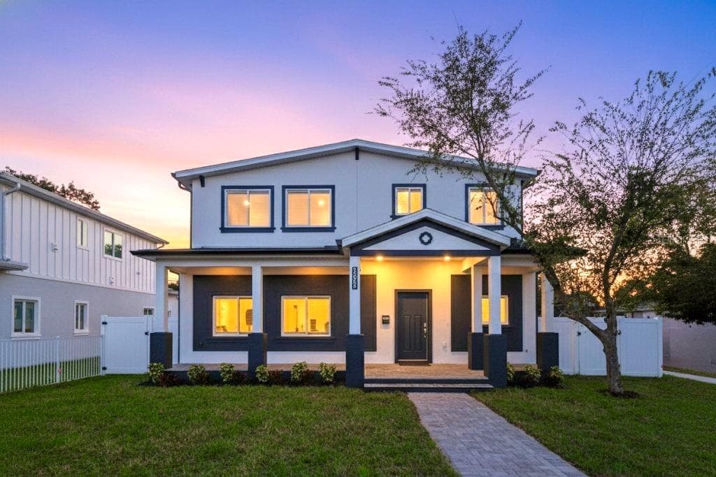 2540 34TH AVENUE N ST PETERSBURG, FL 33713