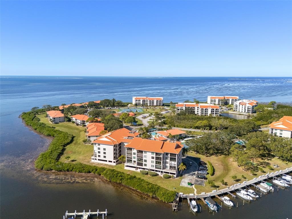 1810 MARINER DRIVE UNIT 308 TARPON SPRINGS, FL 34689