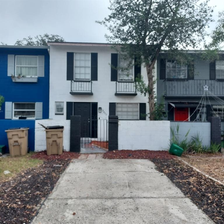 9807 N 52ND STREET TEMPLE TERRACE, FL 33617