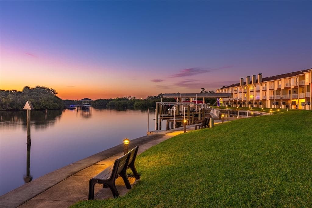 152 BRENT CIRCLE OLDSMAR, FL 34677