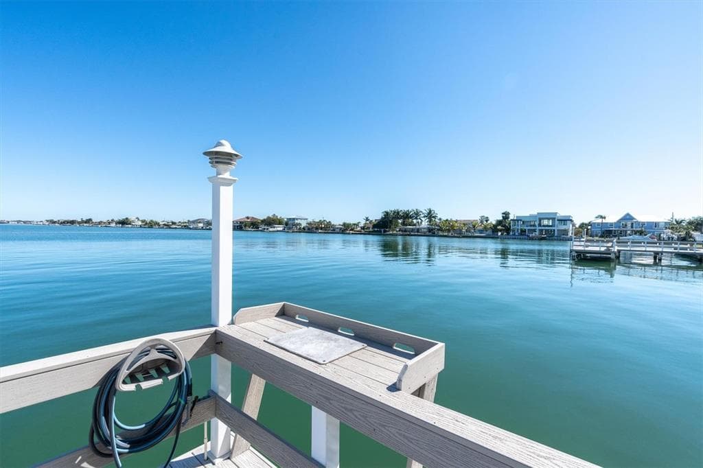 5575 GULF BOULEVARD UNIT 332 ST PETE BEACH, FL 33706