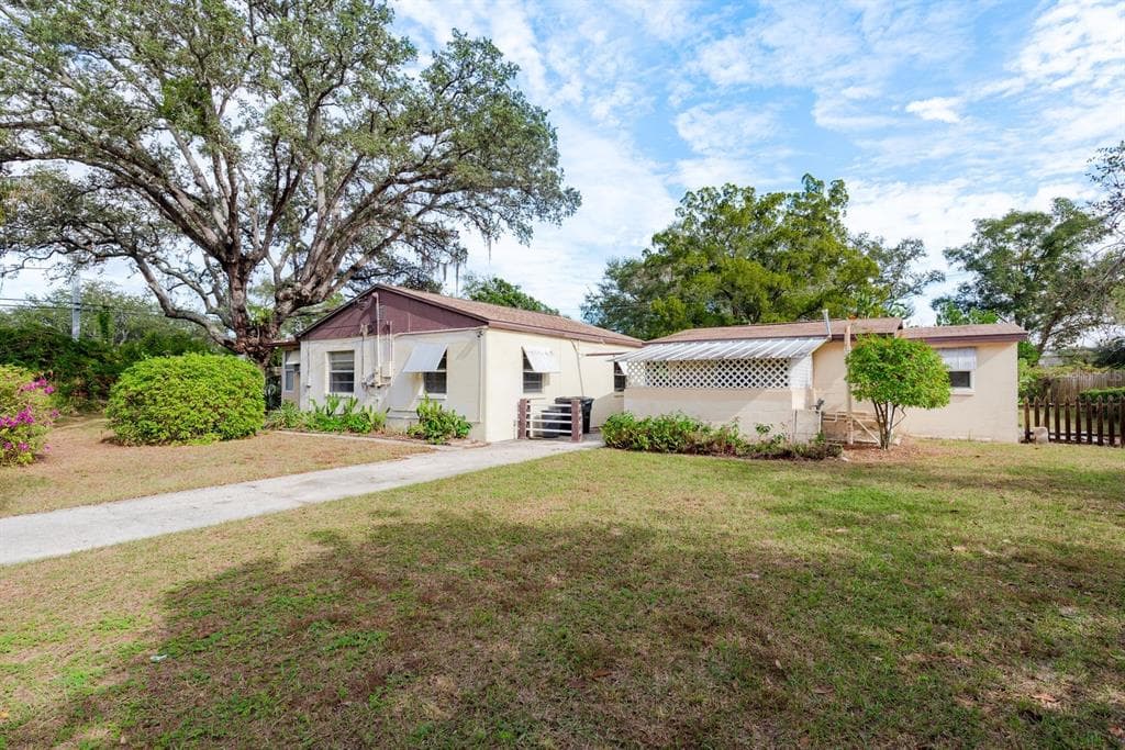 2883 STATE ROAD 590 CLEARWATER, FL 33759