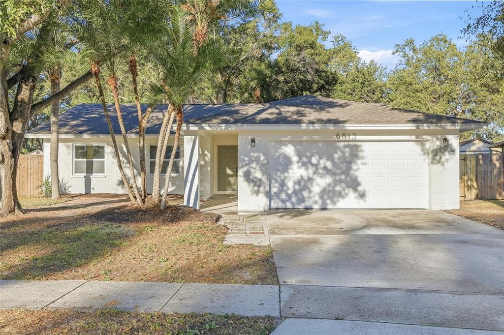 6813 CIRCLECREEK DRIVE PINELLAS PARK, FL 33781