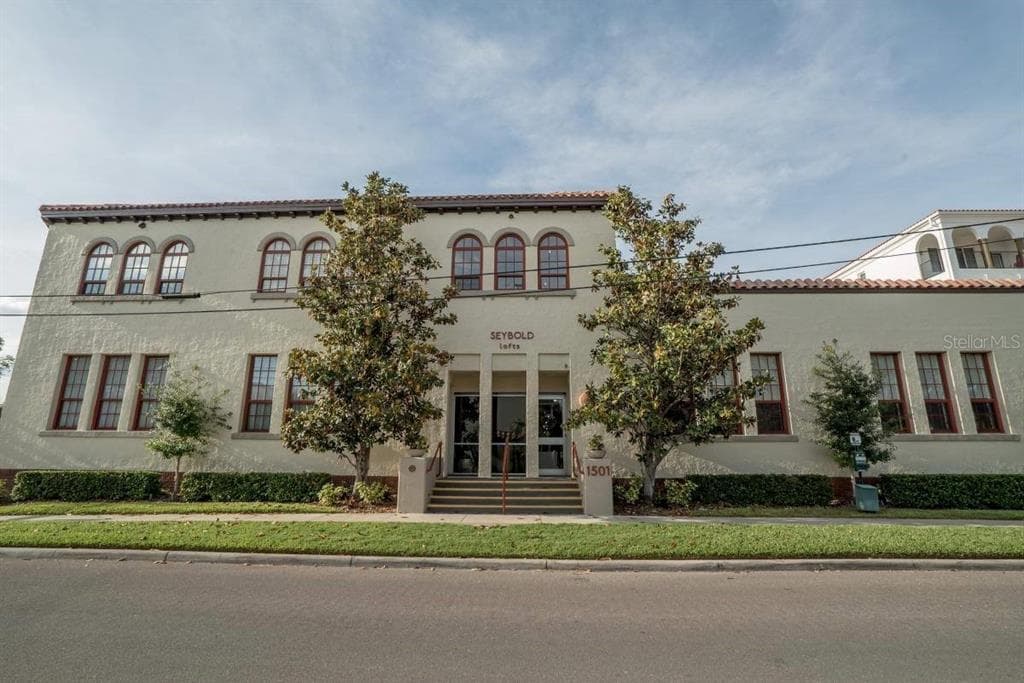 1501 W HORATIO STREET W UNIT 105 TAMPA, FL 33606