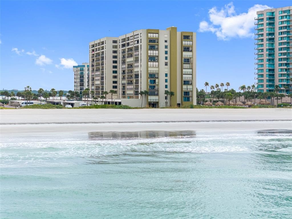 1480 GULF BOULEVARD UNIT 204 CLEARWATER BEACH, FL 33767