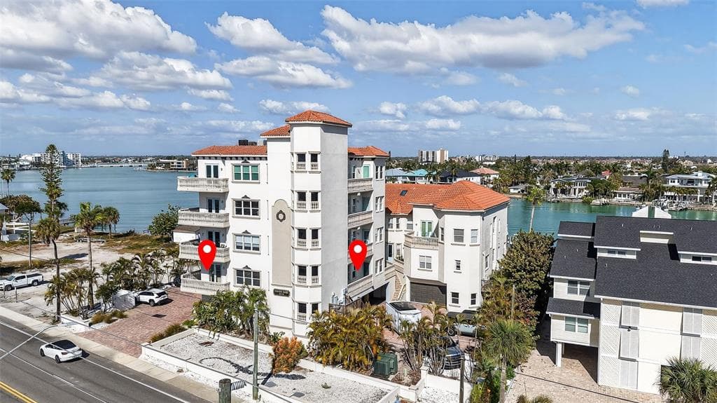 10133 GULF BOULEVARD UNIT E1 TREASURE ISLAND, FL 33706