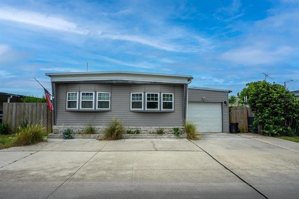 5124 DARLINGTON ROAD HOLIDAY, FL 34690