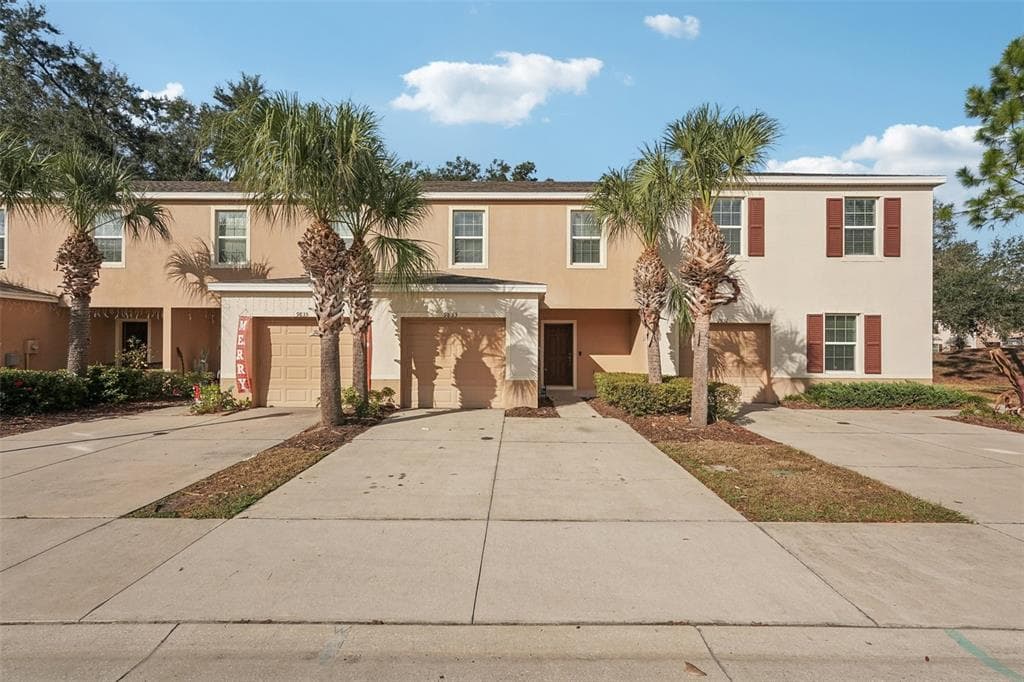 9833 HOUND CHASE DRIVE GIBSONTON, FL 33534