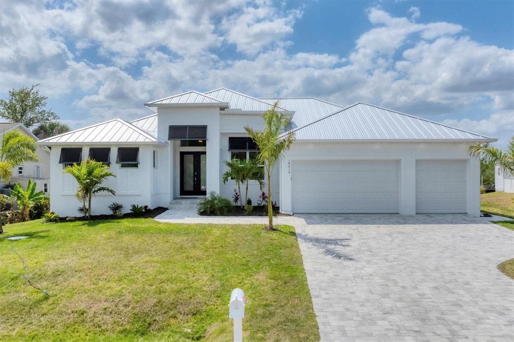 18610 AYRSHIRE CIRCLE PORT CHARLOTTE, FL 33948